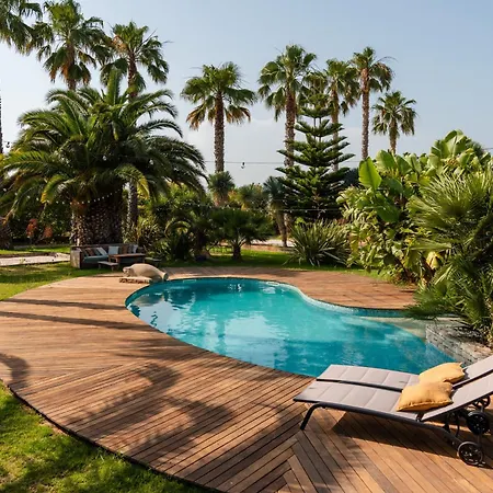 4 Piscine Quatre Murs Et Un Toit * Hyères