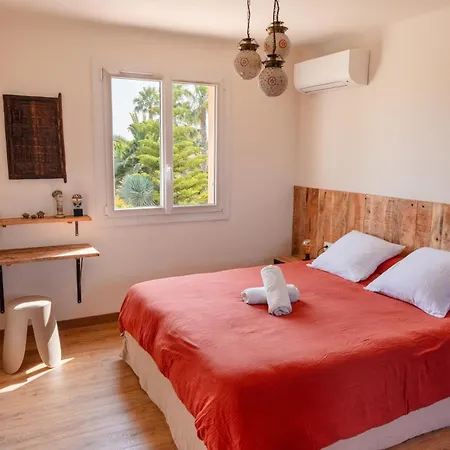 Maison Jardin Tropicale Piscine - Quatre Murs Et Un Toit 別荘 *