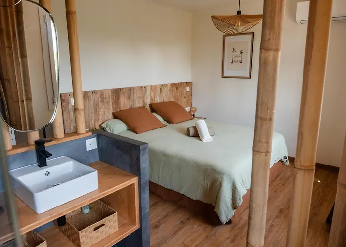 4 Piscine Quatre Murs Et Un Toit * Hyères